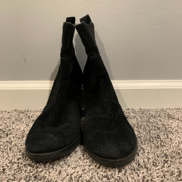 14th & Union Pull On Suede Ankle Booties 8.5 - Picture 2 of 11